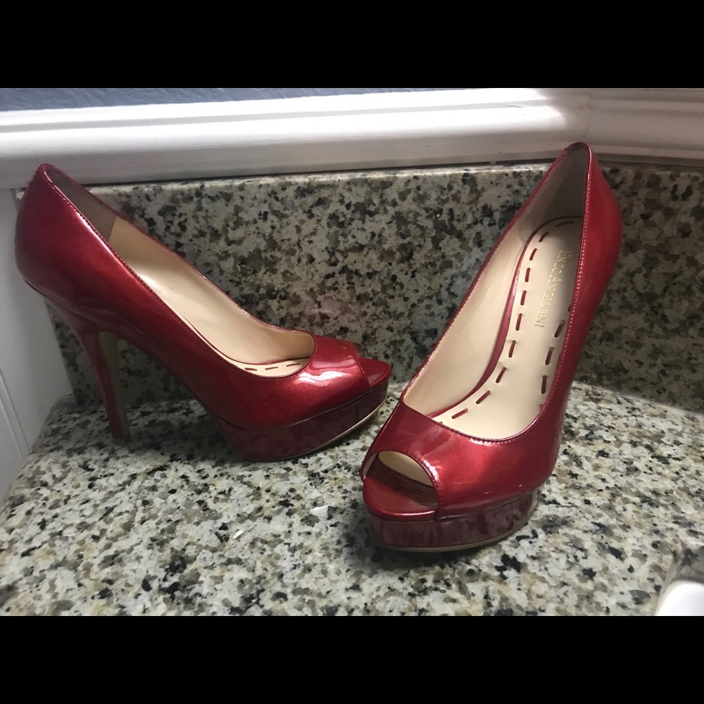 Enzo Angiolini peep toe pumps